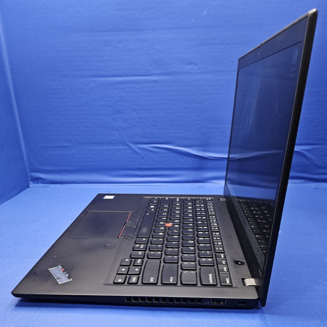 Lenovo Thinkpad T490s Core i5-8265U @ 1.60GHz 256GB SSD 8GB RAM Windows 11 Pro.