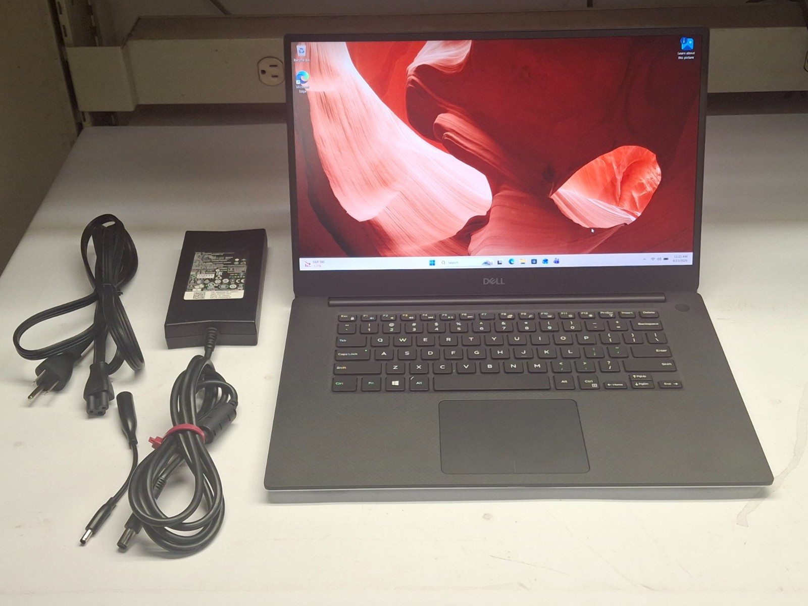 Dell Precision 5540 Intel Core i7-9850H NVIDIA Quadro T1000 32GB 256GB SSD W11P