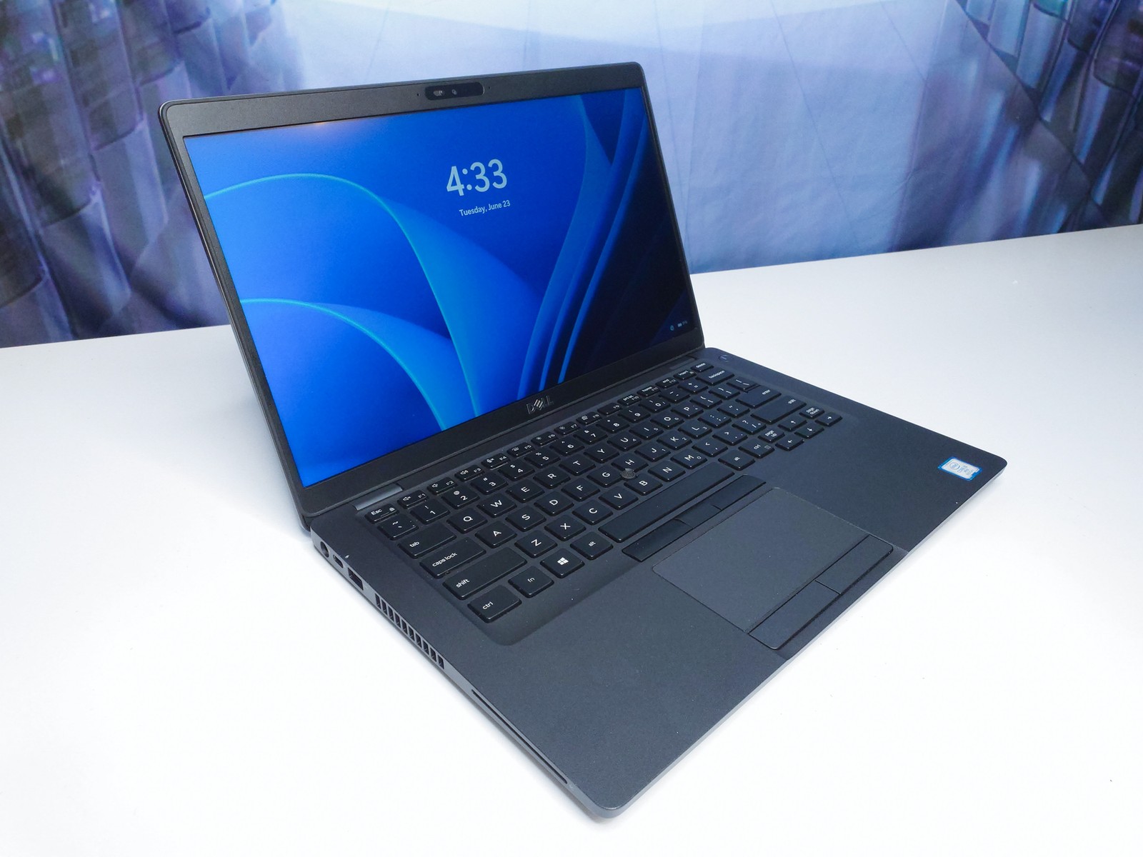Dell Latitude 5400 14″ Touch i5-8365U 16GB 256GB NVMe Backlit Win 11 Pro Grade A