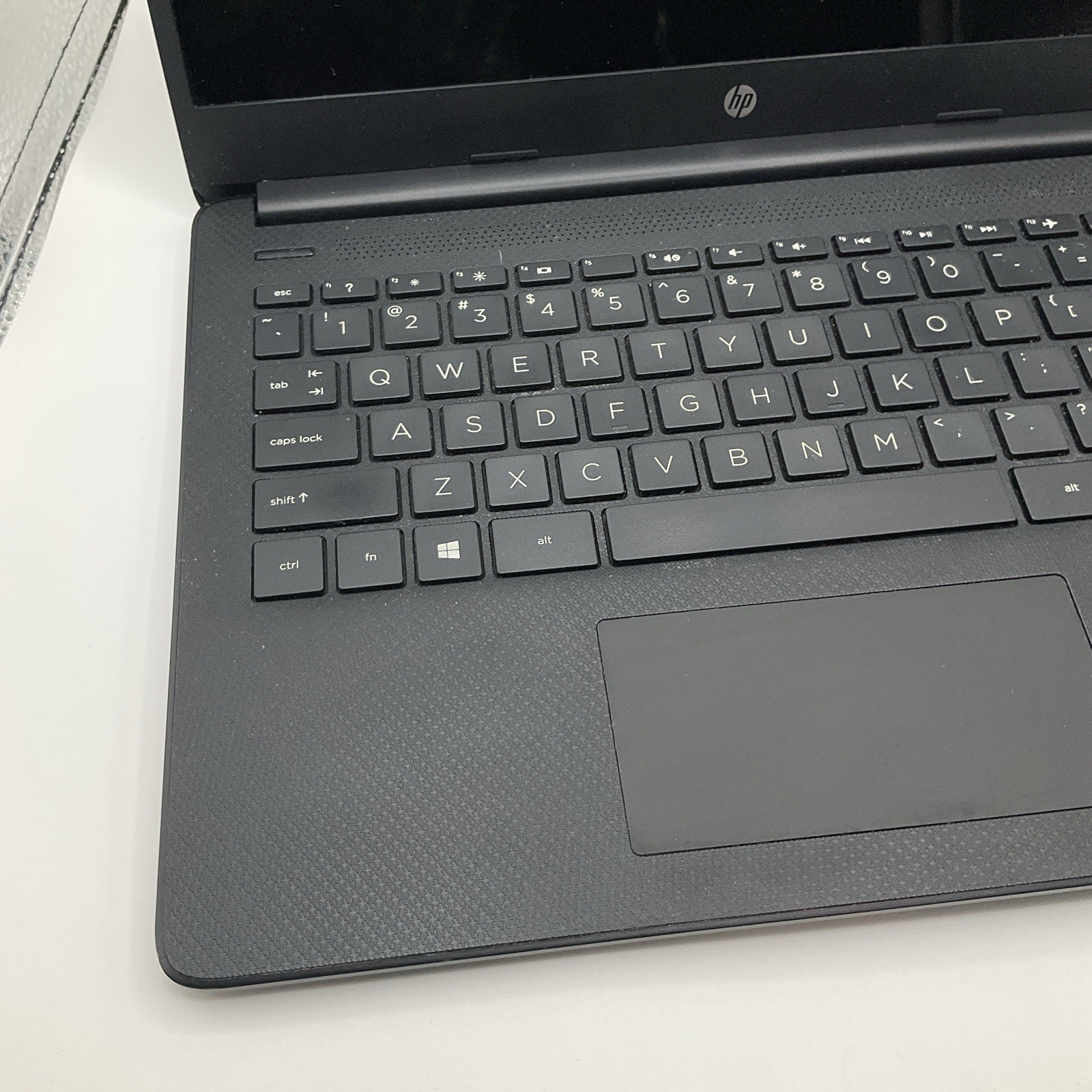 HP 14-fq0020nr 14″ Laptop 4GB RAM 64GB eMMC AMD 3020e Radeon @ 1.20GHz