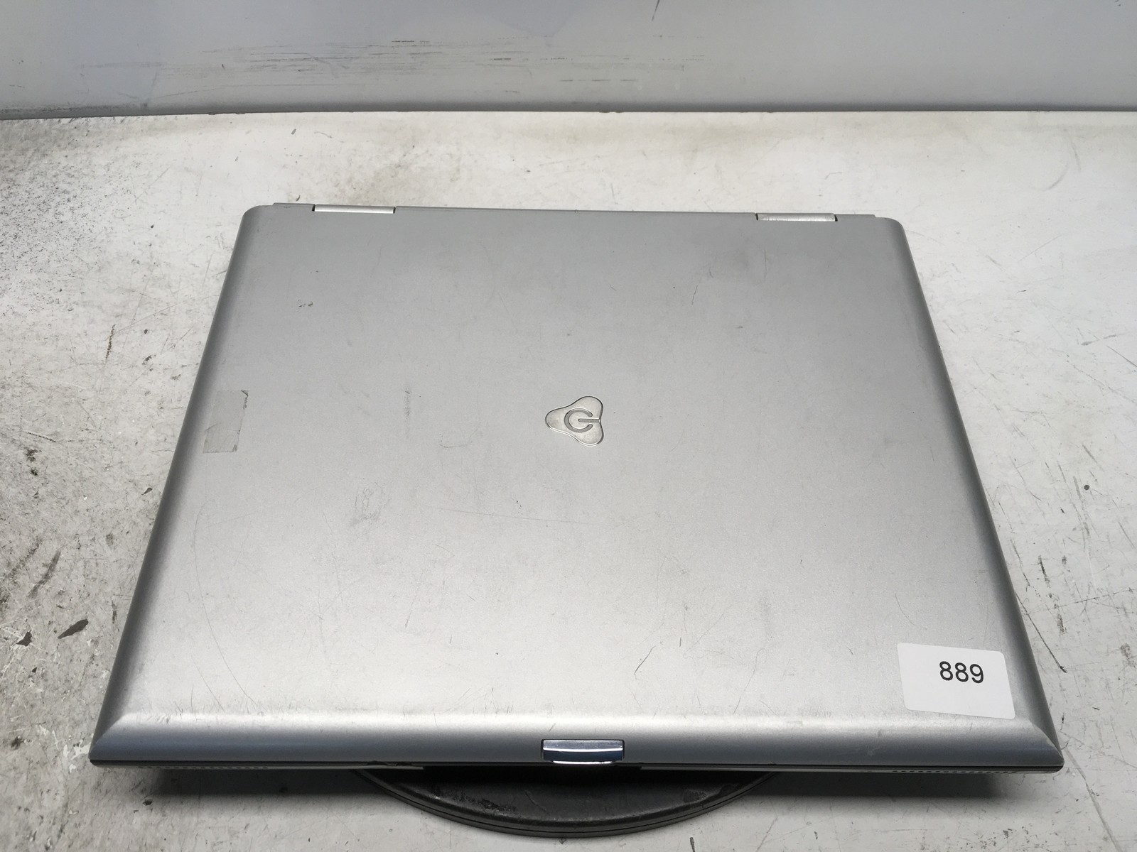 Gateway 450 ROG Intel Pentium M 1400MHz 1 GB NO HDD No Batt