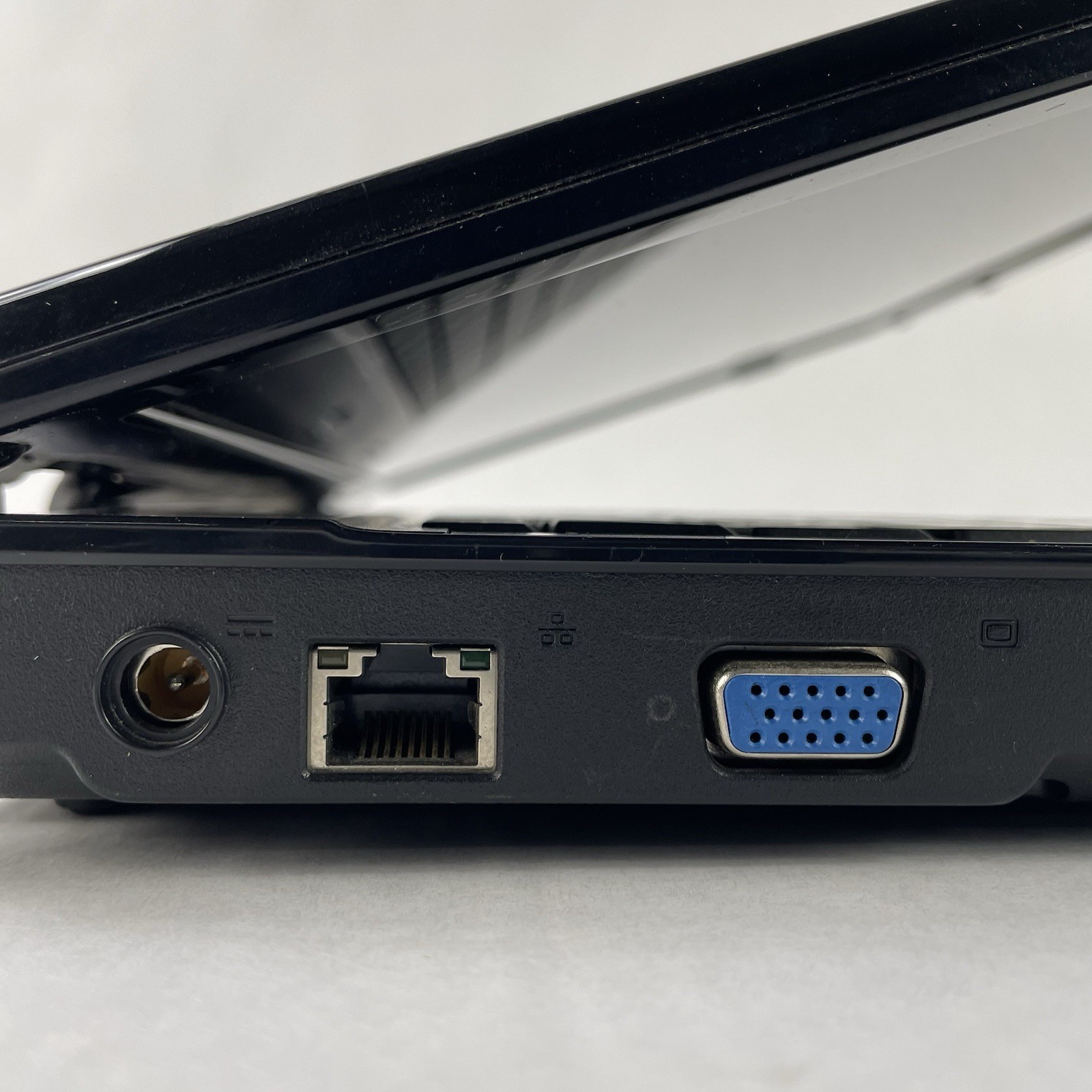 Aspire 5517 15.6″ AMD Athlon TF-20 1.60 GHz 3 GB RAM No SSD No OS No AC