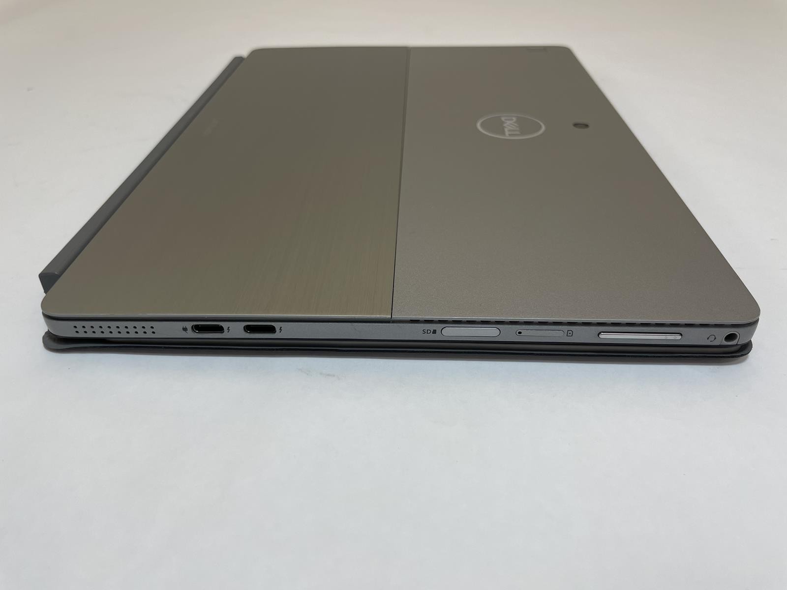 DELL LATITUDE 7200 12.3″ 2-IN-1 Tablet i5 8365U 8GB 256GB Windows 11 -Very Good