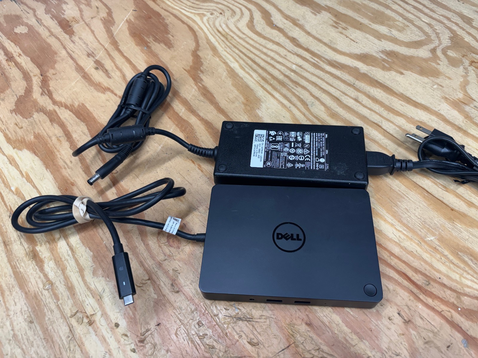 Dell Precision 7680 Workstation i5-13600HX 16GB 256GB RTX A1000 6GB Win11 +Dock