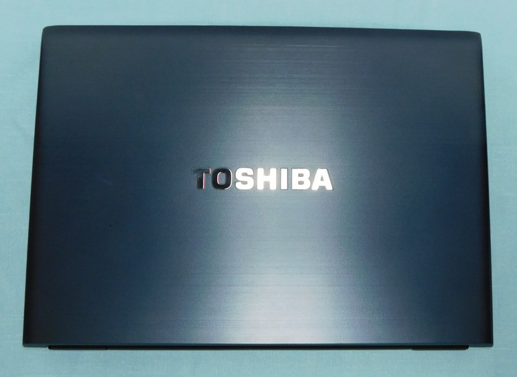 Toshiba Portege R705-P25 Windows 7 laptop ~ factory reset + upgradable to Win 10