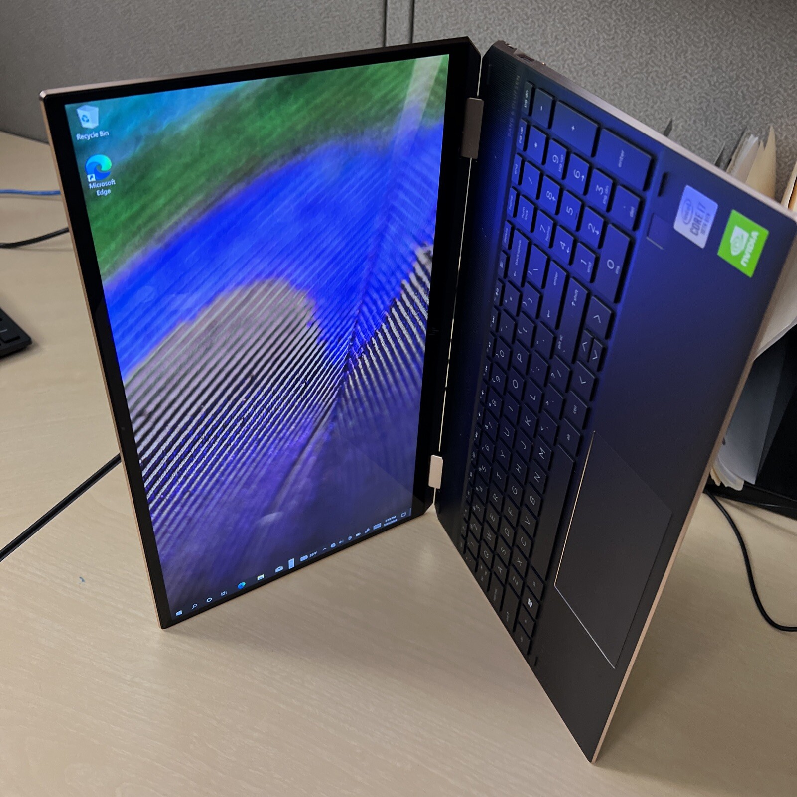 HP Spectre X360 2-in-1 15.6″ (512GB SSD, Intel Core i7 10th Gen, 16GB, NVIDIA)