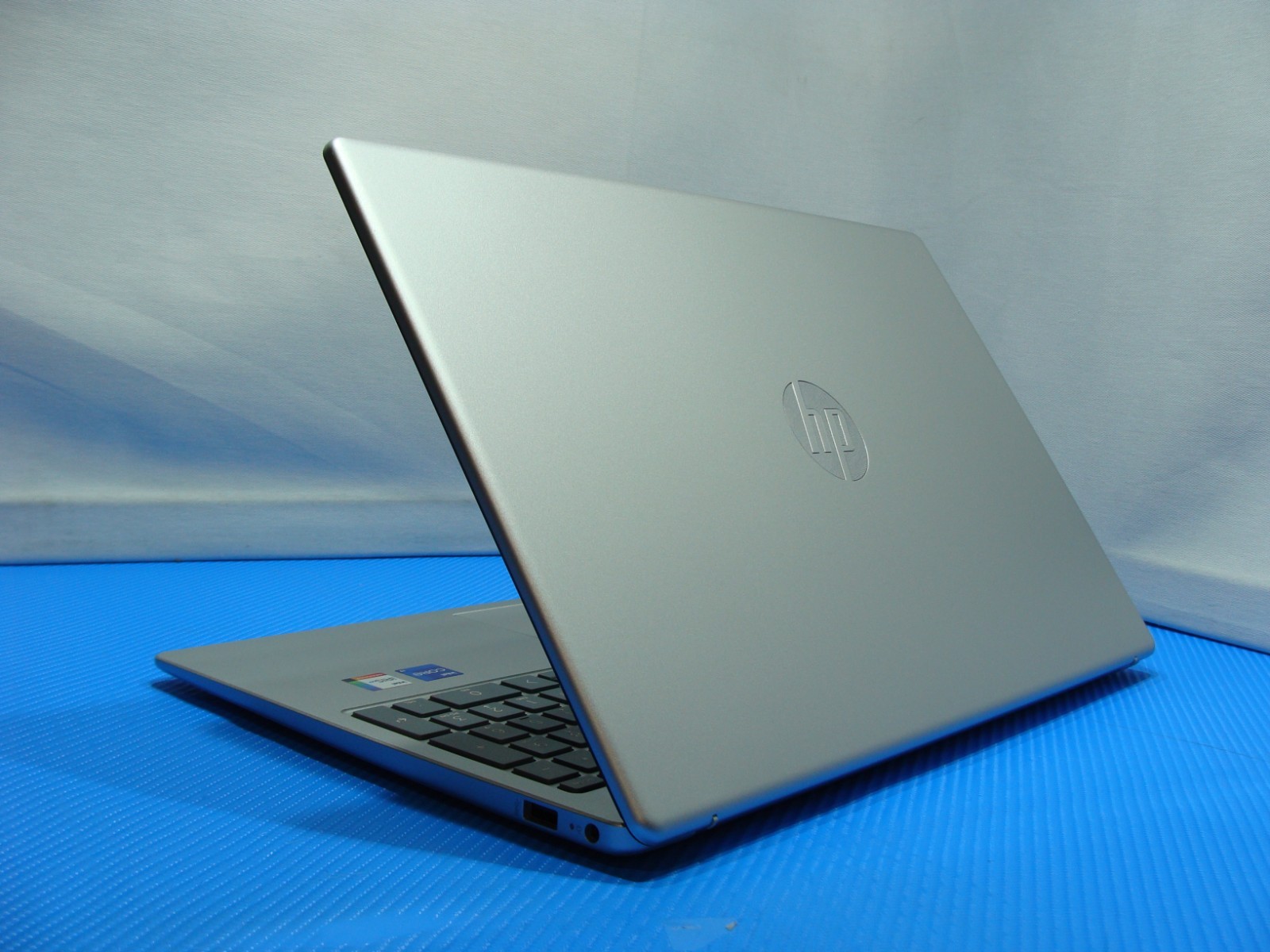 HP 15-fd0107dx 15.6″FHD TOUCH i7-1255U 1.7GHz 16GB 512GB SSD Win 11Home 100tt