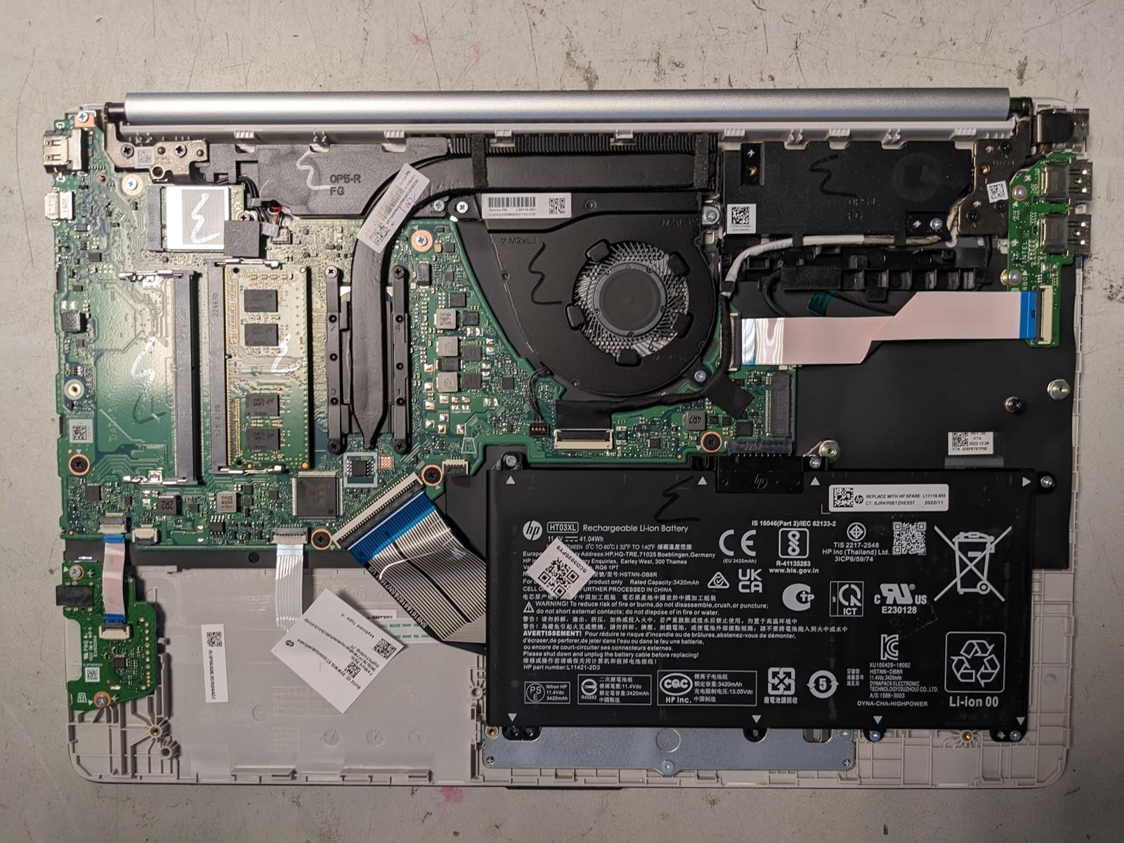 HP LAPTOP 15-DY2702DX i3-1115G4 @ 3.00GHz, 8GB RAM, NO HDD/OS
