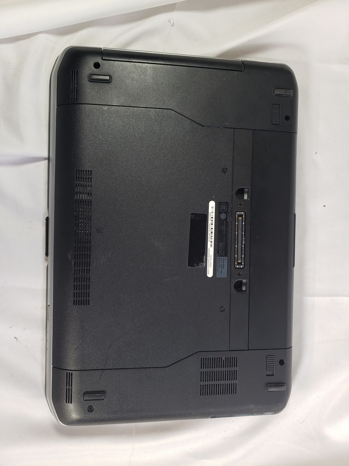 Dell Latitude E5430 Intel Core i5-3230M @ 2.60GHz 8 GB No Drive 14.0″