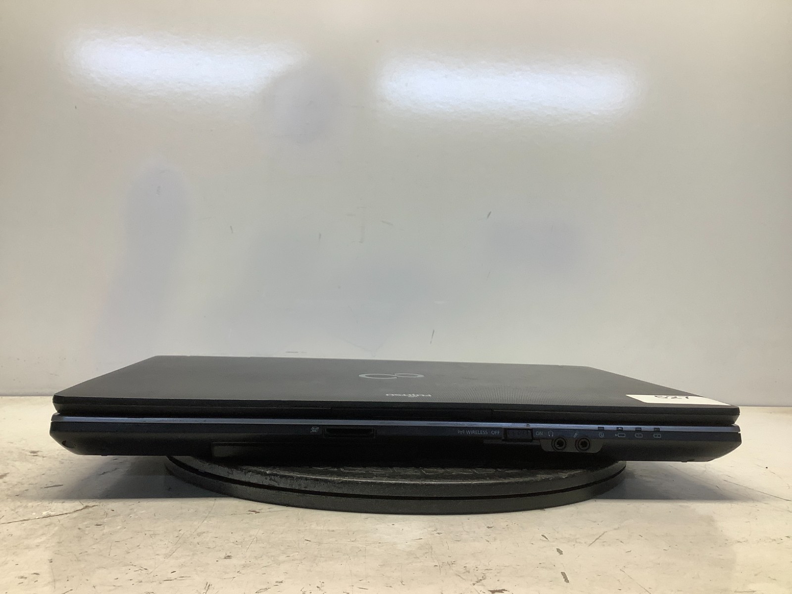 Fujitsu LifeBook E752 Intel i5-3340M 2.7GHz 8 GB NO HDD