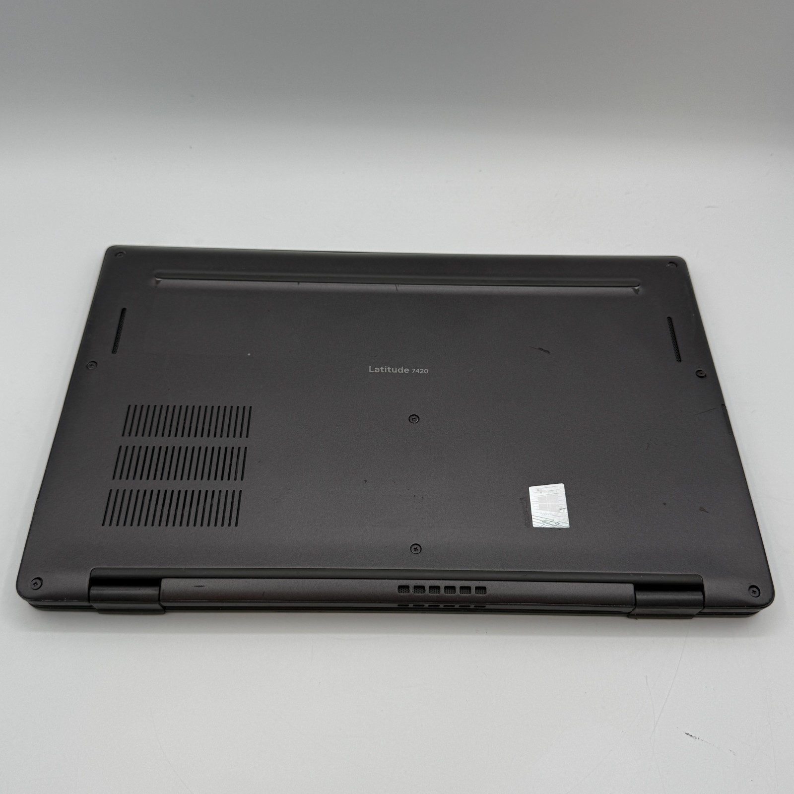 Dell Latitude 7420 i7-1185G7 16GB RAM 256GB SSD 14″ FHD Win 11 Pro Laptop Fair
