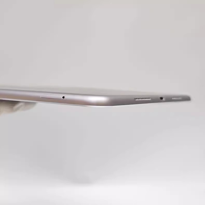 Apple iPad Pro 10.5 (2017) 10.5″ WI-FI 64GB 256GB 512GB iOS 10.3.2 8134mAh