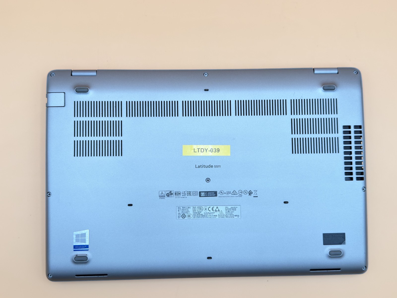 Dell Latitude 5511 15.6″ Laptop i7-10850H 16GB RAM 256GB SSD Windows 11 Pro