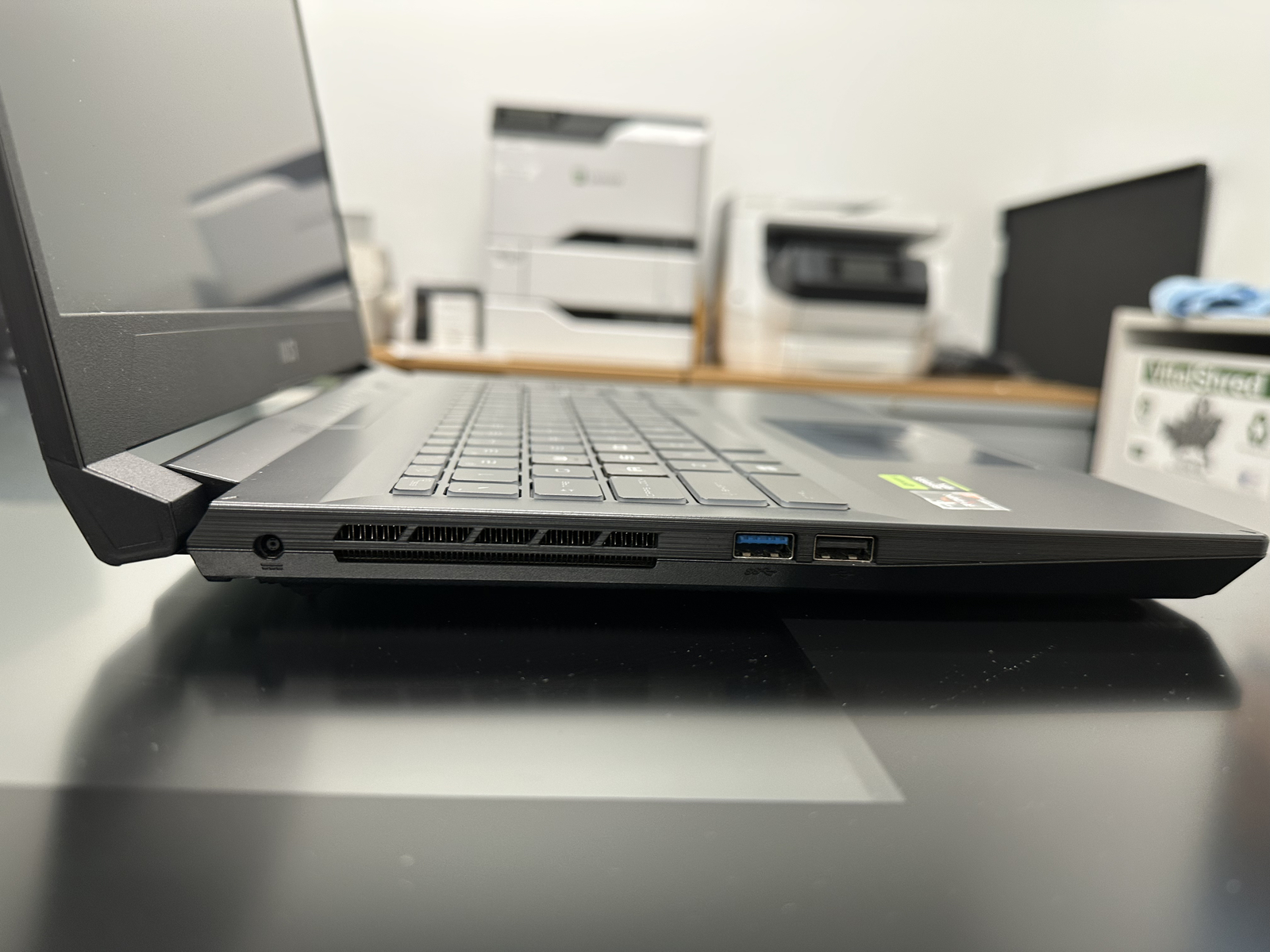 MSI Bravo 15 C7VE-010US 15.6″ (512GB SSD, AMD Ryzen 5 7535HS, 3.30 GHz, 8GB RAM,