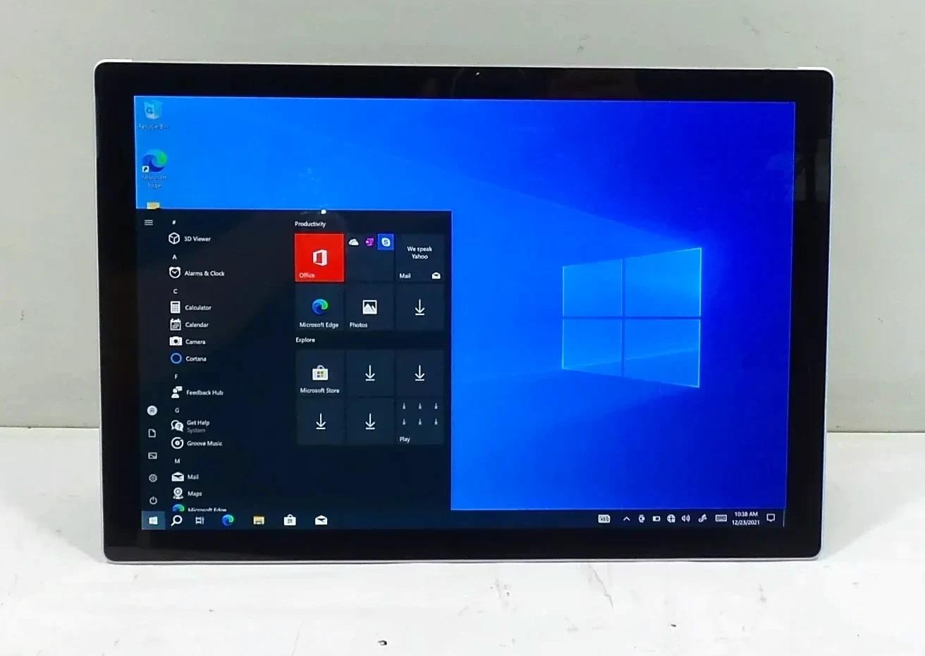 Microsoft Surface Pro 5 1796 Core i5-7300U 2.50GHz 8GB 256GB Win 10 Pro