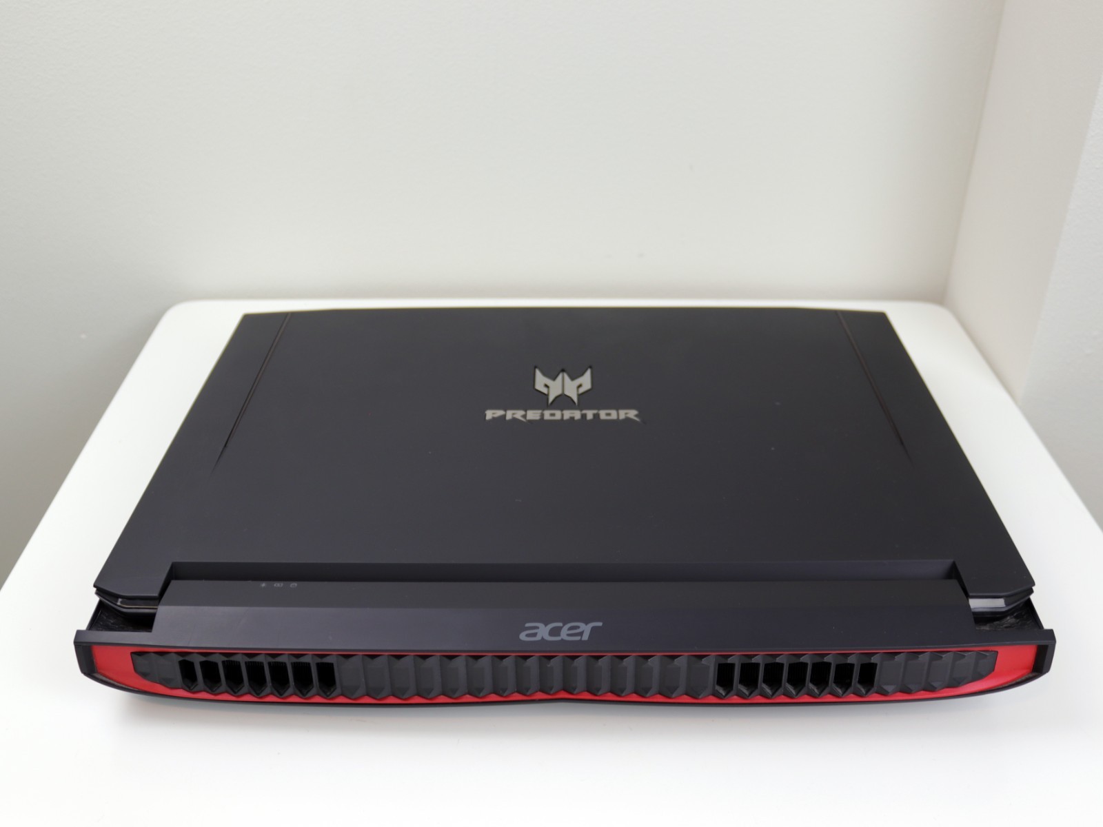 Acer Predator 17.3 G5-793 i7-6700HQ NVIDIA GTX 1060 16GB RAM 256GB SSD + 1TB HDD