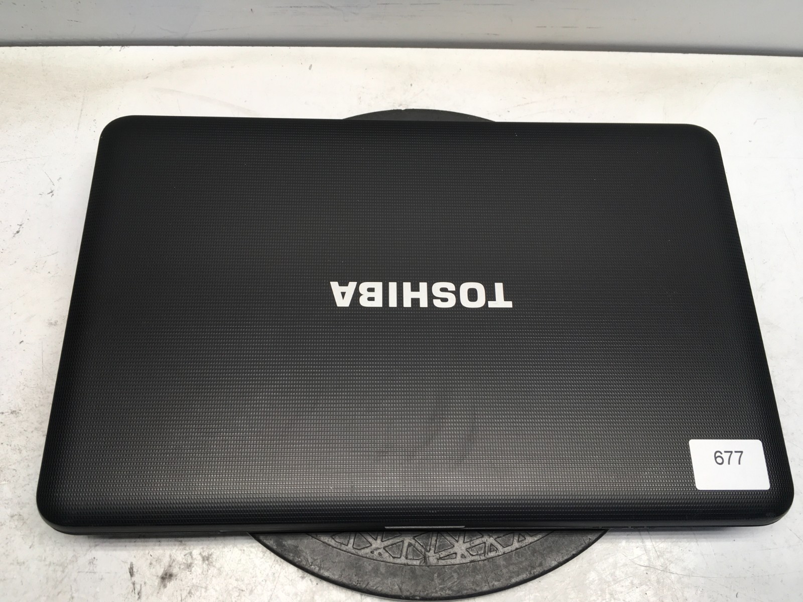 Toshiba Satellite C855D-S5205 AMD E-450 1.65GHz 4 GB NO HDD