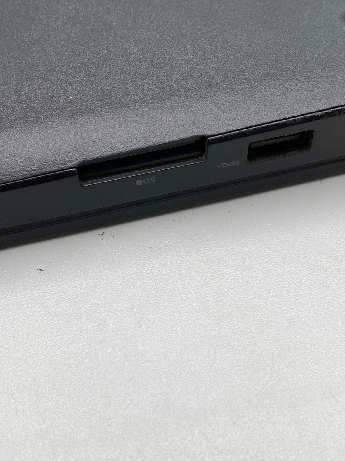 Dell Latitude 5480 14″ i5-7300U 2.6GHz 512GB SSD 8GB DDR4 Black Laptop C/S2/READ