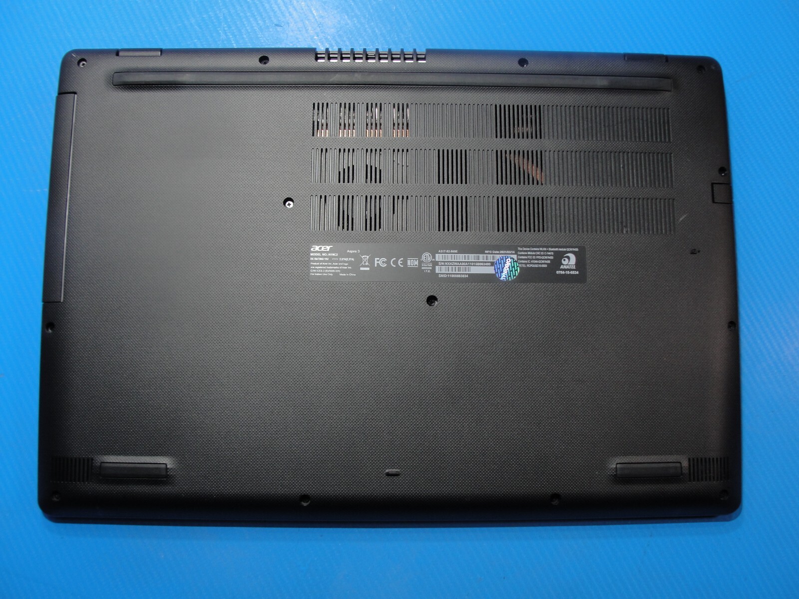 Acer Aspire 3 A317-52-569E 17.3” HD Intel Core i5-1035G1 1GHz 8GB 1TB HDD+Charge