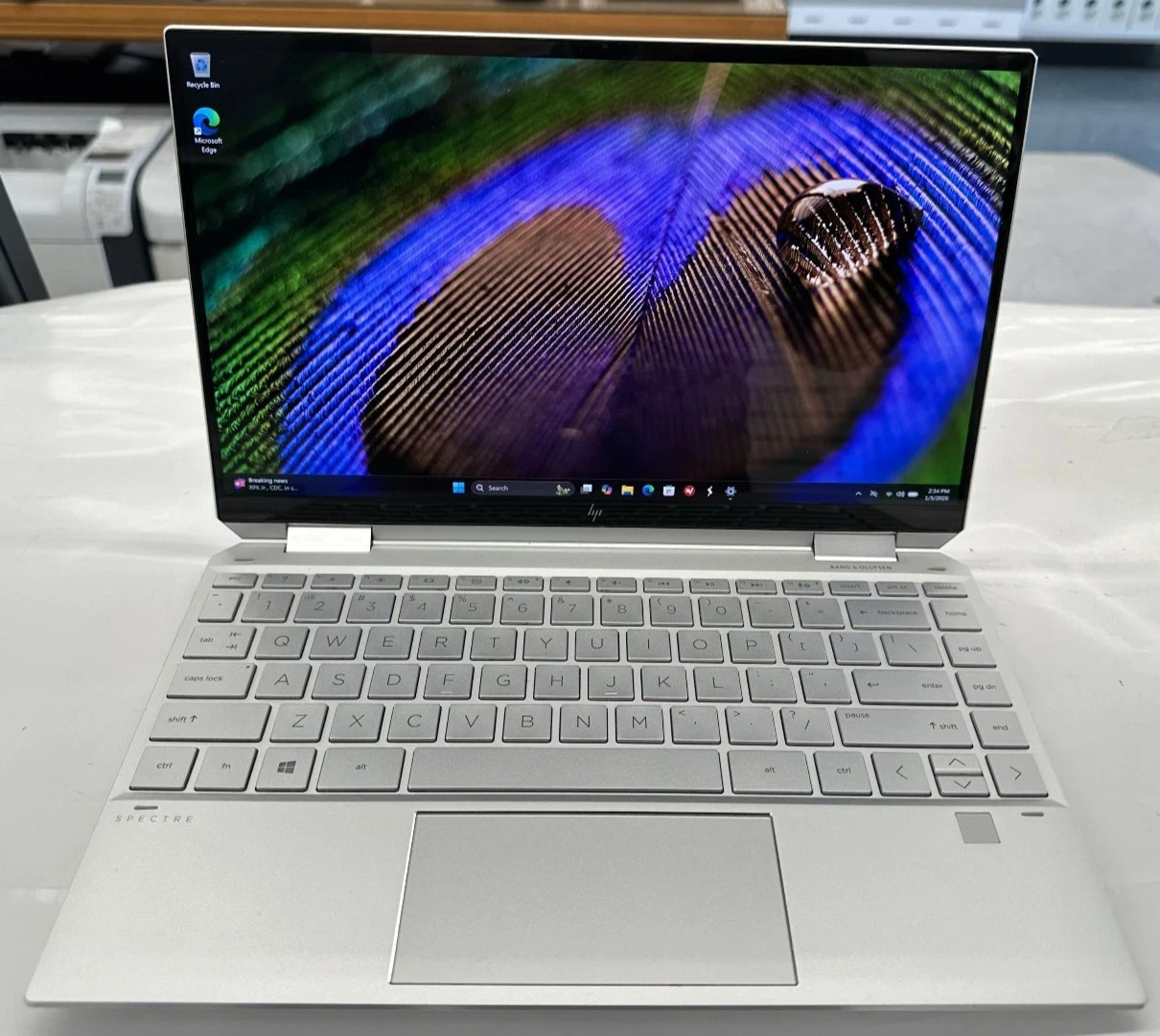 HP Spectre x360 13-aw0003dx 13.3″ 4K UHD touch i5-1035G4 1.1GHz 8GB 256GB SSD