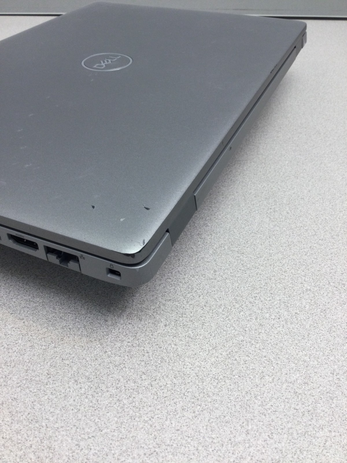 Dell Latitude 5410 14″ (256GB SSD ,Core i5-10310U, 1.70GHz, 16GB) !BAD BATTERY!
