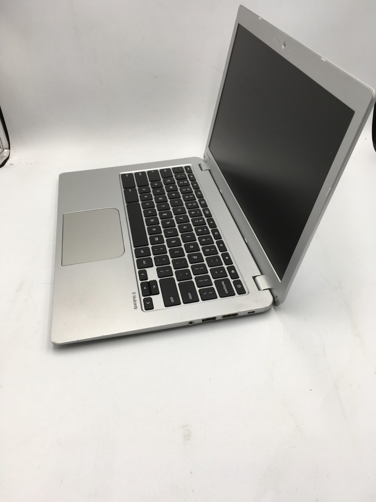 Toshiba Chromebook 2 CB30-B3122 13.3in Intel 4GB 16GB SSD Chrome OS w/ Charger R