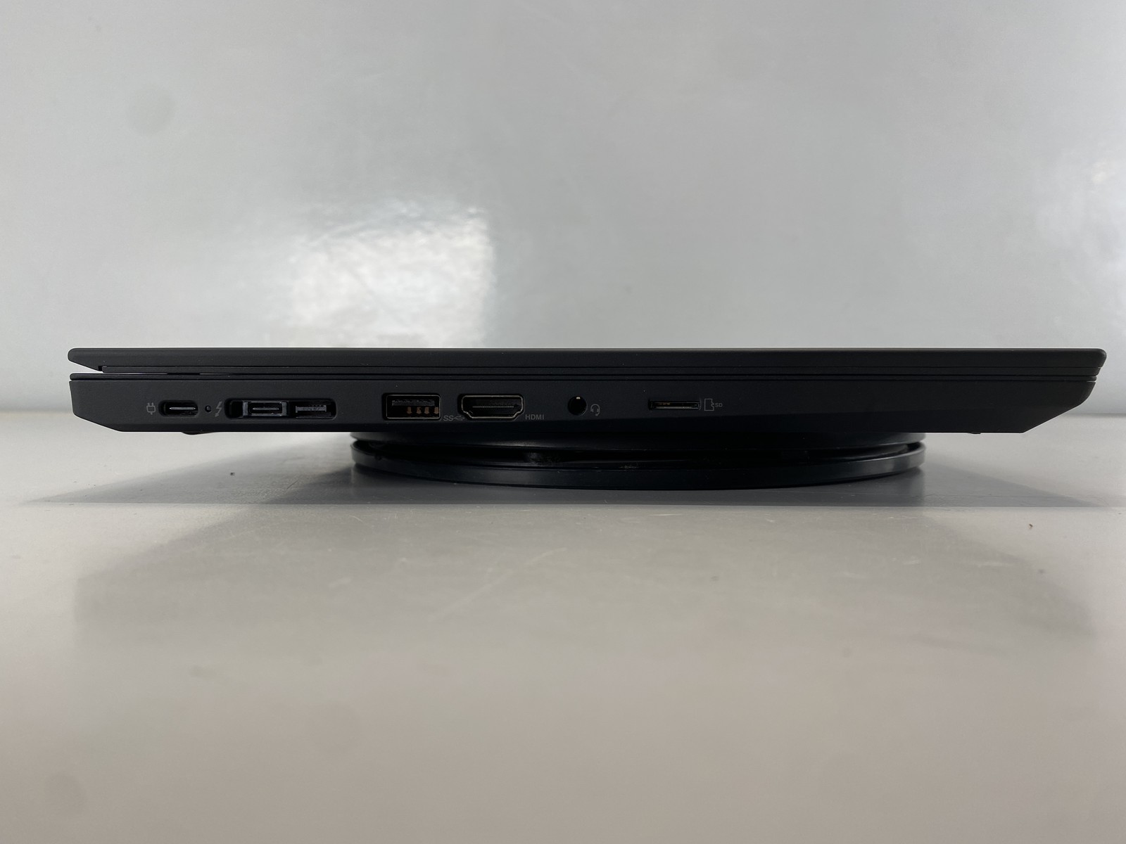 Lenovo Laptop ThinkPad P15S 15.6″ Intel Core i7-1185G7 1TB Nvidia T500- Black