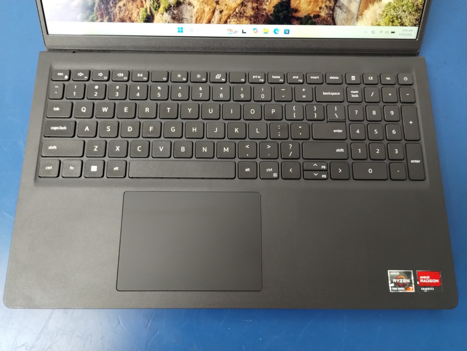 DELL 16 DC16250 MRYT3, AMD Ryzen 7 7730U, 2.00 GHz, 16 GB RAM, 512 GB NVMe SSD