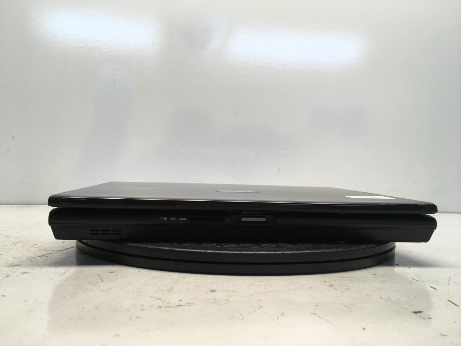 Fujitsu LifeBook S2110 AMD Turion 64 MT-32 1.8GHz 512 MB NO HDD