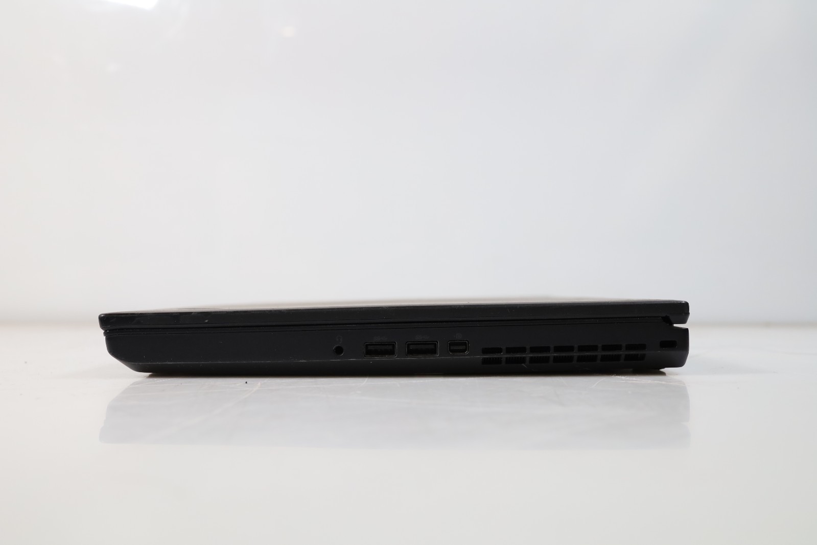 Lenovo ThinkPad P50 15″ Intel i7-6820HQ 32GB Quad M1000M Bad BATT No HDD COA OS