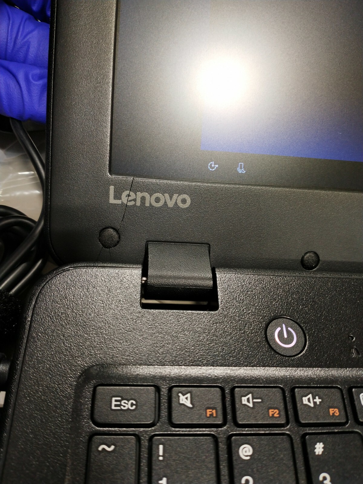 Lenovo 11.6″ HD Education Laptop Celeron N3450 1.1GHz 4GB Ram 128GB SSD W10P