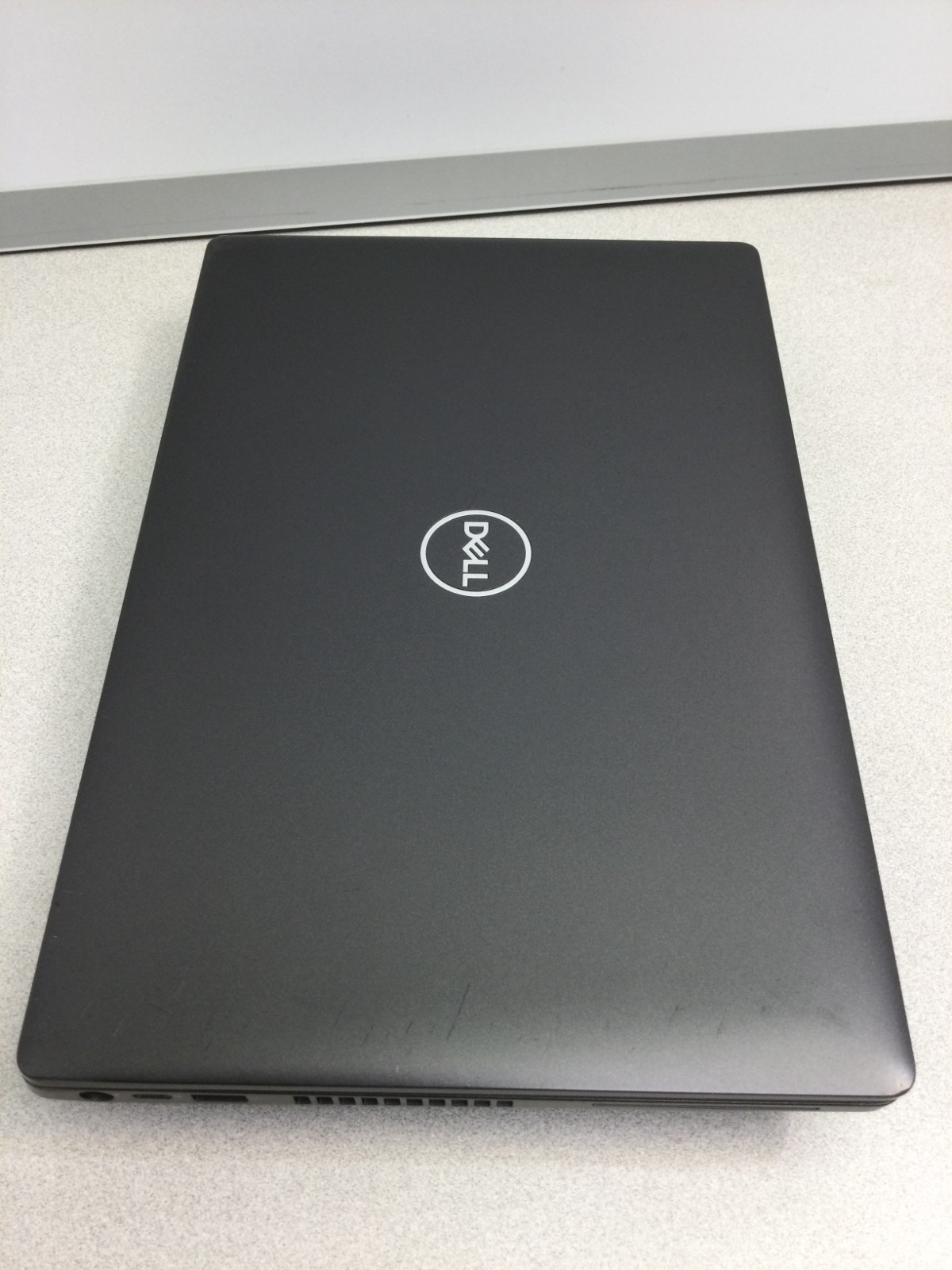 Dell Latitude 5400 14″ Core i7-8665U 1.90GHz 8GB RAM 125GB SSD win 11 pro