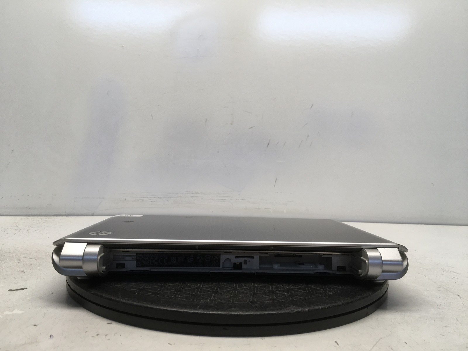 HP Pavilion DM1 AMD E-350 1600MHz 3 GB NO HDD No Batt
