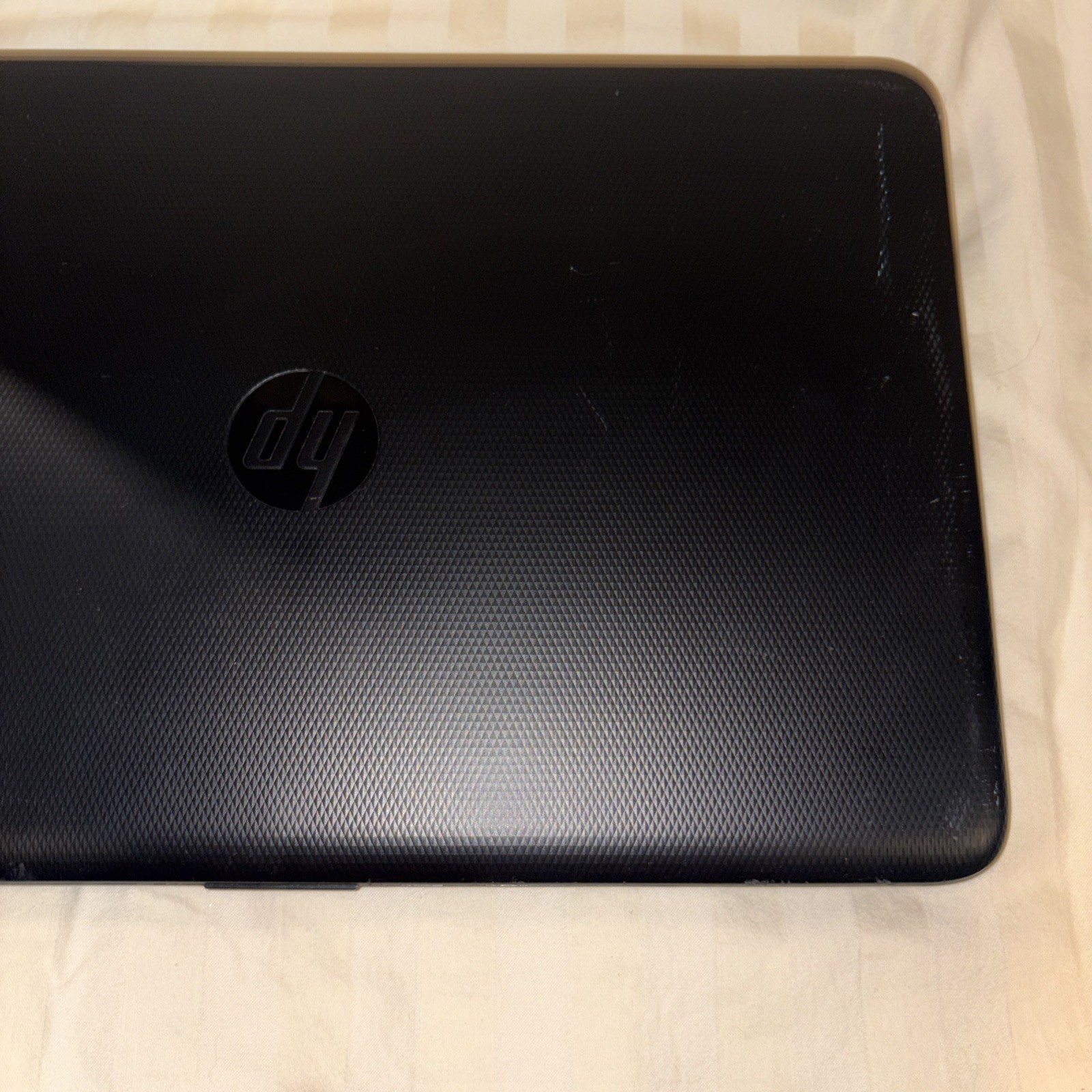 HP 15-af131dx 15.6″ AMD A6-5200 2.00GHz 8 GB RAM 500GB HD WIN 10 HOME