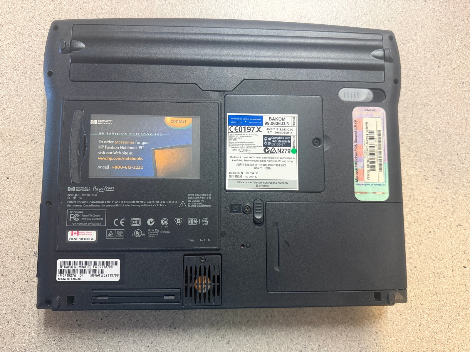 Vintage HP Pavilion N3330 Laptop Windows 98 Working Comes With Power Cord.