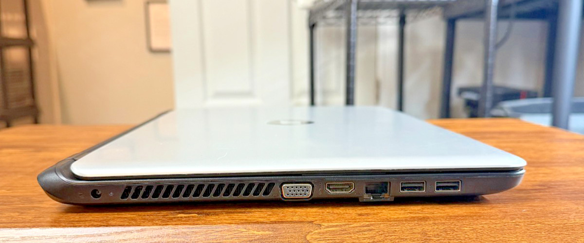 HP 350 G1 Intel(R) Core(TM) i5-4200U 8 GB RAM 256 GB SSD 15.6″
