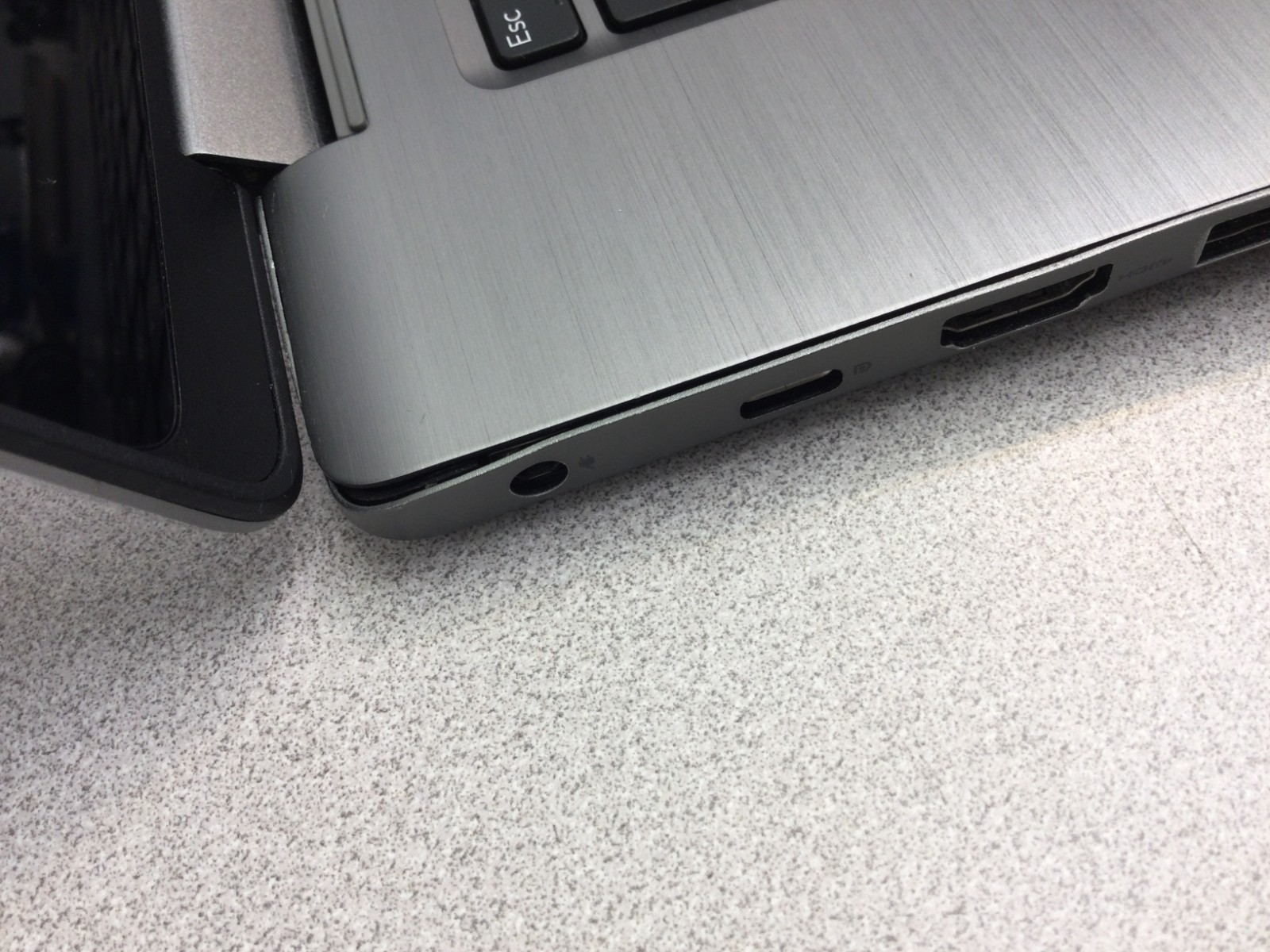 dell inspiron 7573 intel core i5-8250u cpu 1.60ghz 15.6”