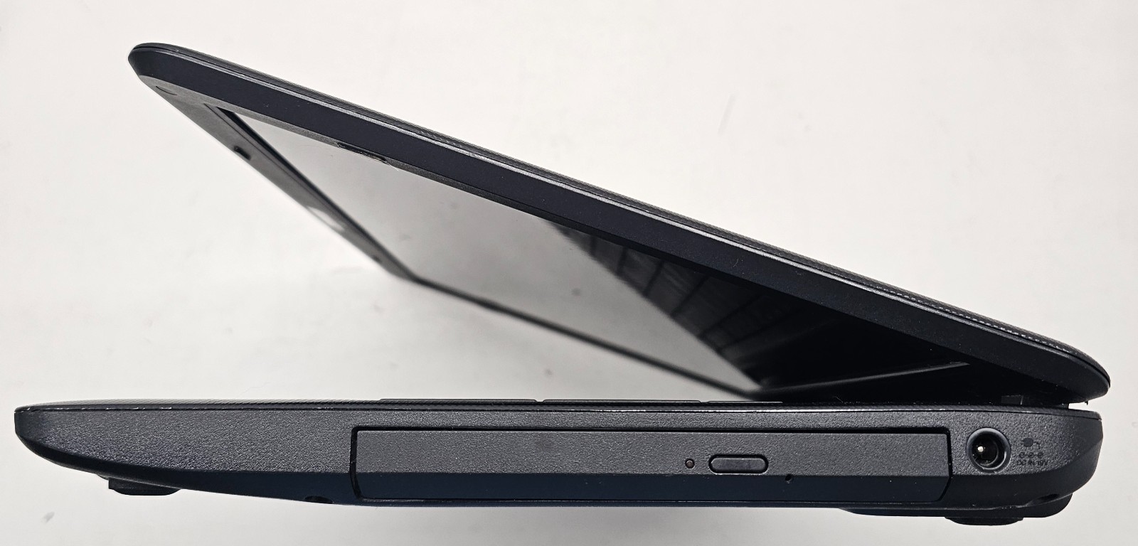 Toshiba Satellite C655D-S5200 15.6″ Laptop AMD C-50 8GB RAM 320GB HDD NO OS (FL)