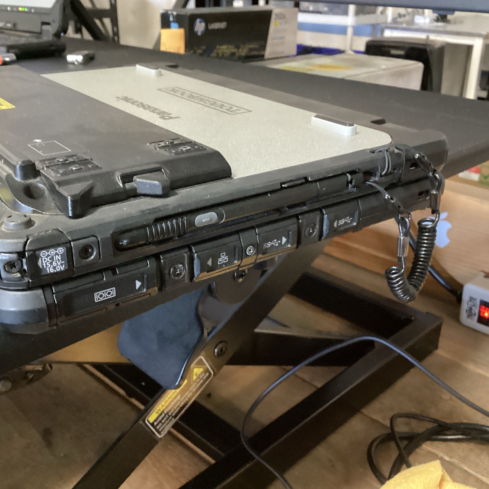 Panasonic ToughBook CF-20 | i5-7Y57 1.20GHz | 8GB Ram | 256GB | No OS/CHARGER