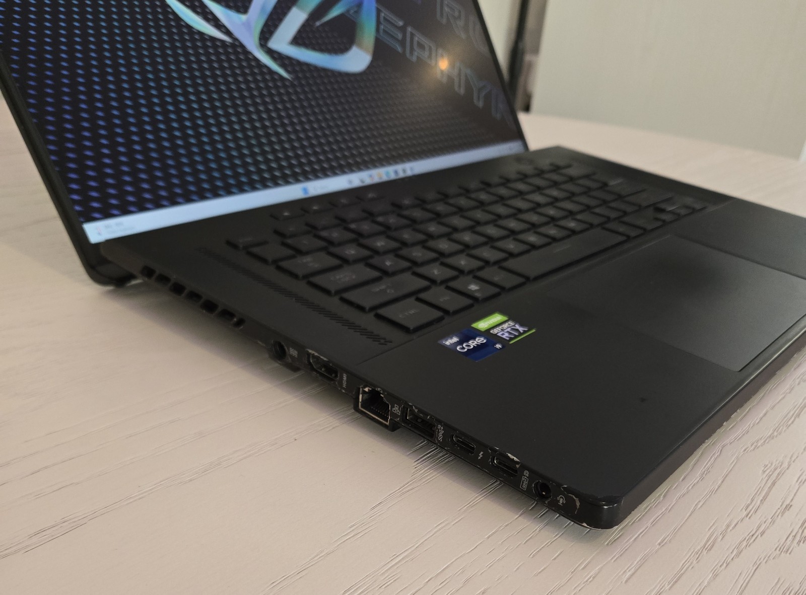 ASUS ROG Zephyrus M16 GU603HM 16″ i9-11900H RTX 3060 40GB RAM 2TB SSD