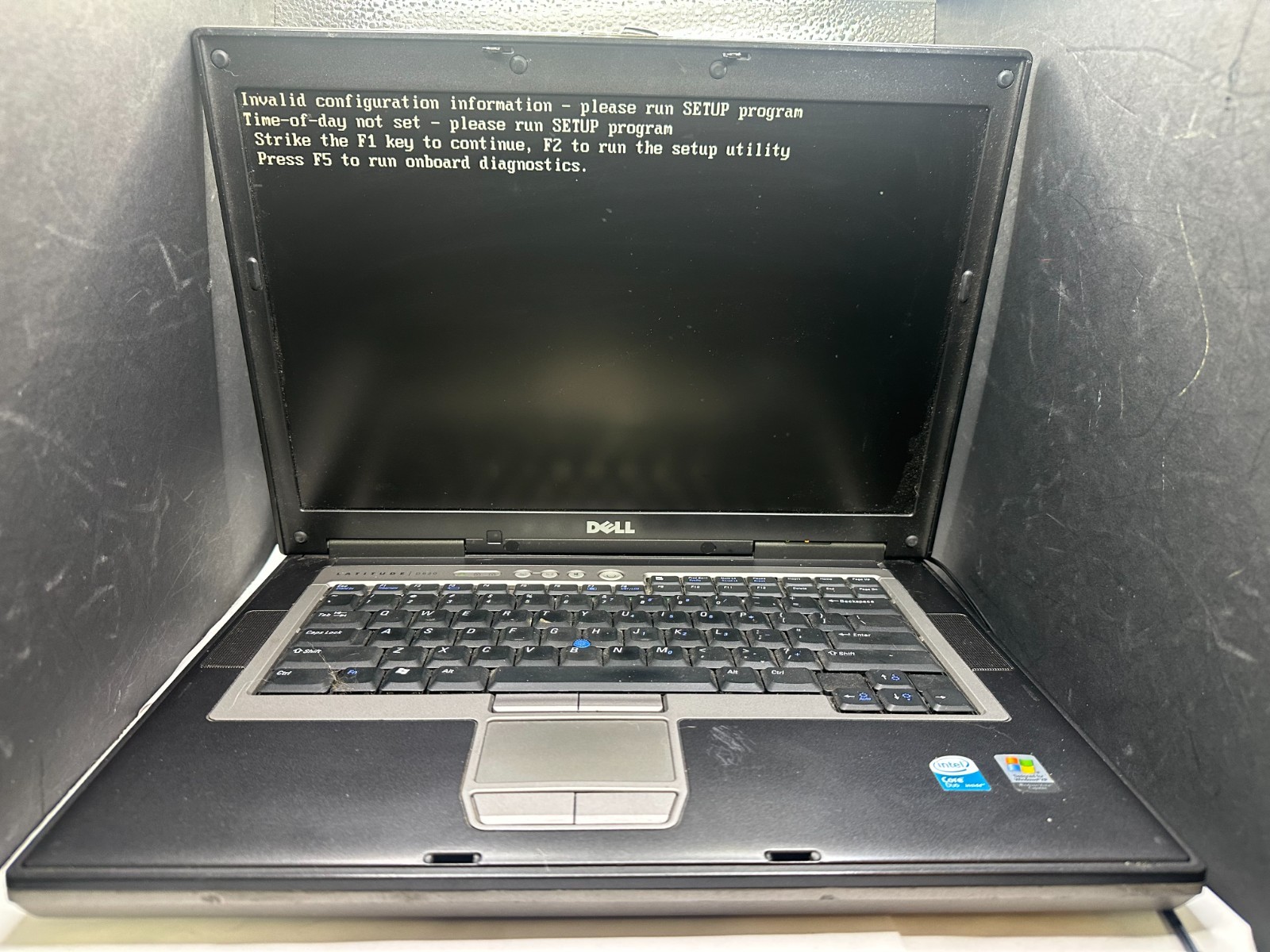 DELL D820 CORE 2 DUO, WIN 98, 64 GB SSD POWER ADAPTER, STRICTLY FOR PARTS/REPAIR