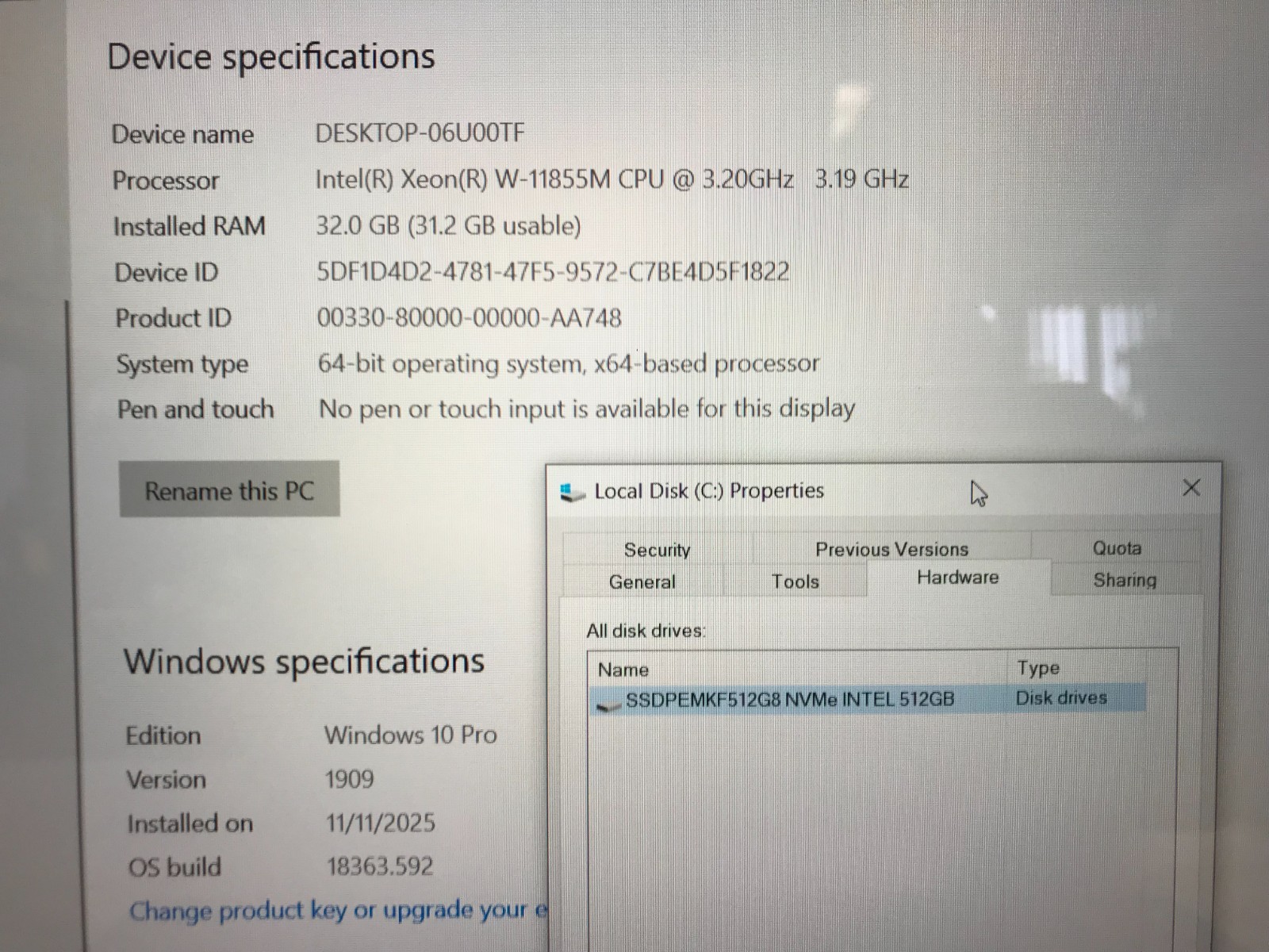 Dell Precision 7560 / Intel Xeon W-11855M 3.20GHz / 32GB RAM / 512GB SSD