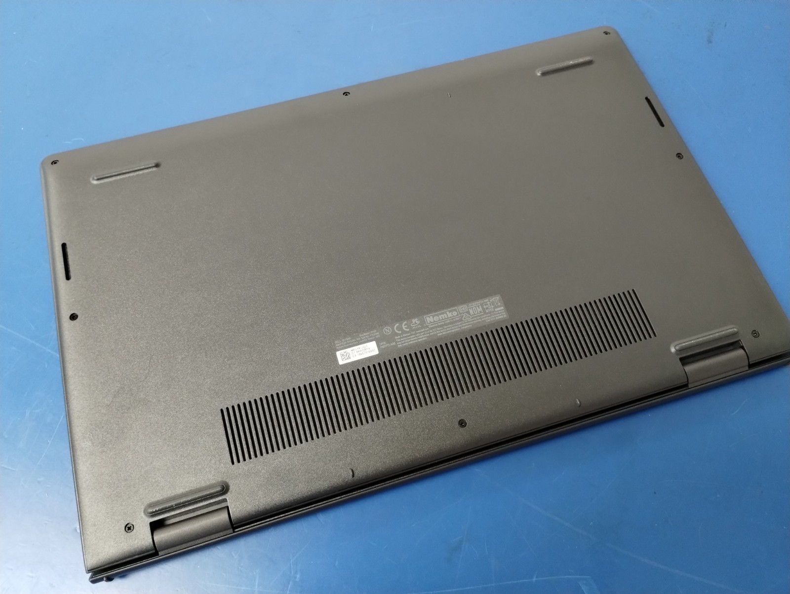 DELL 15 DC15255 HV1N4, AMD Ryzen 5 7530U, 2.00 GHz, 8 GB RAM, 1 TB NVMe SSD