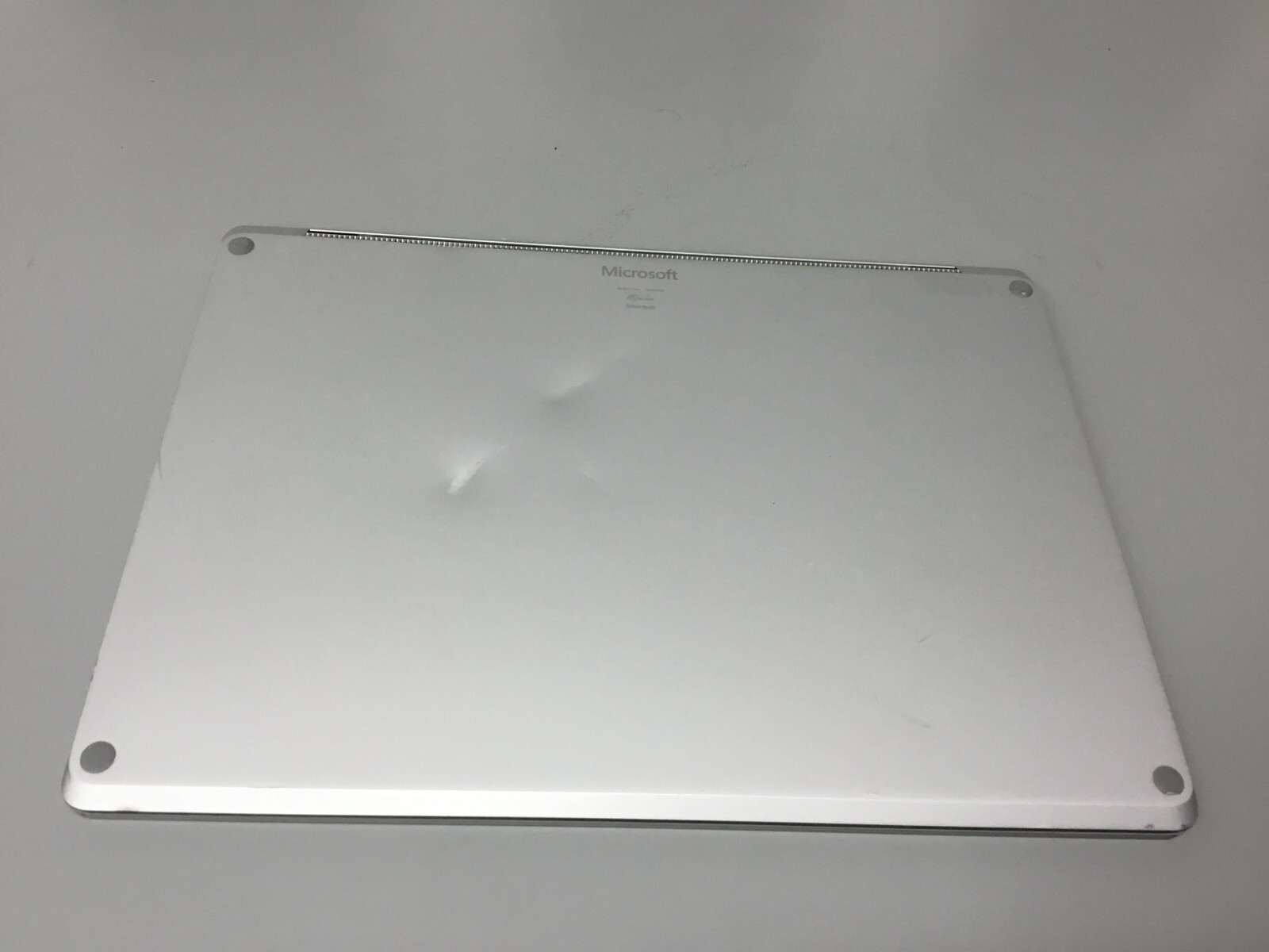 Microsoft Surface laptop13.5” 256 GB Core i5 7th Gen 2.60GHz 8GB RAM WIN 11 PRO