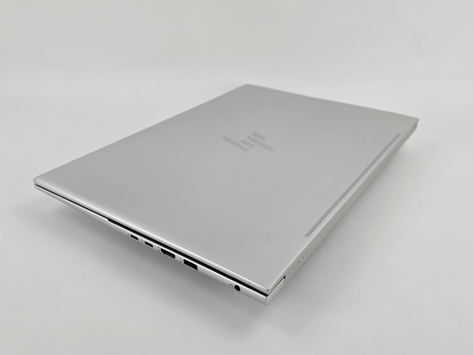 HP ENVY 16″ 120Hz Touch (Intel i7-13700H, 16GB, 1TB SSD, RTX 4060) – Used – Read