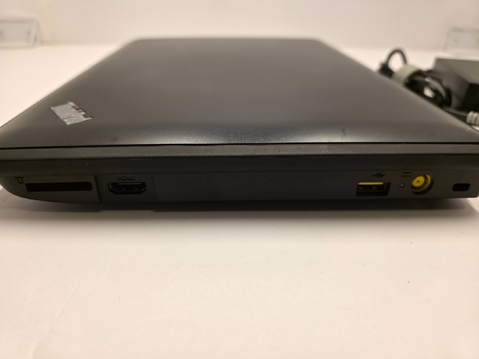 Lenovo ThinkPad X131e 11.6″ Windows 10 PRO Intel I3 8GB RAM 500GB SSD +Charger