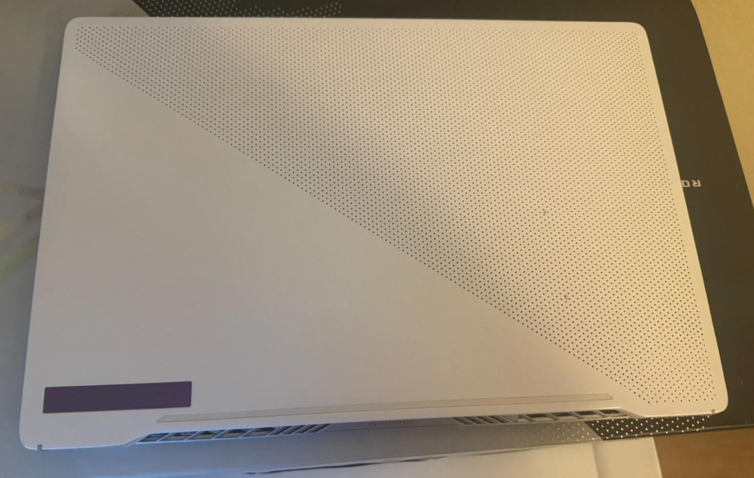 Asus ROG Zephyrus G14 GA401 144Hz FHD 3.3 GHz Ryzen 9 5900HS 16GB 1TB RTX 3060
