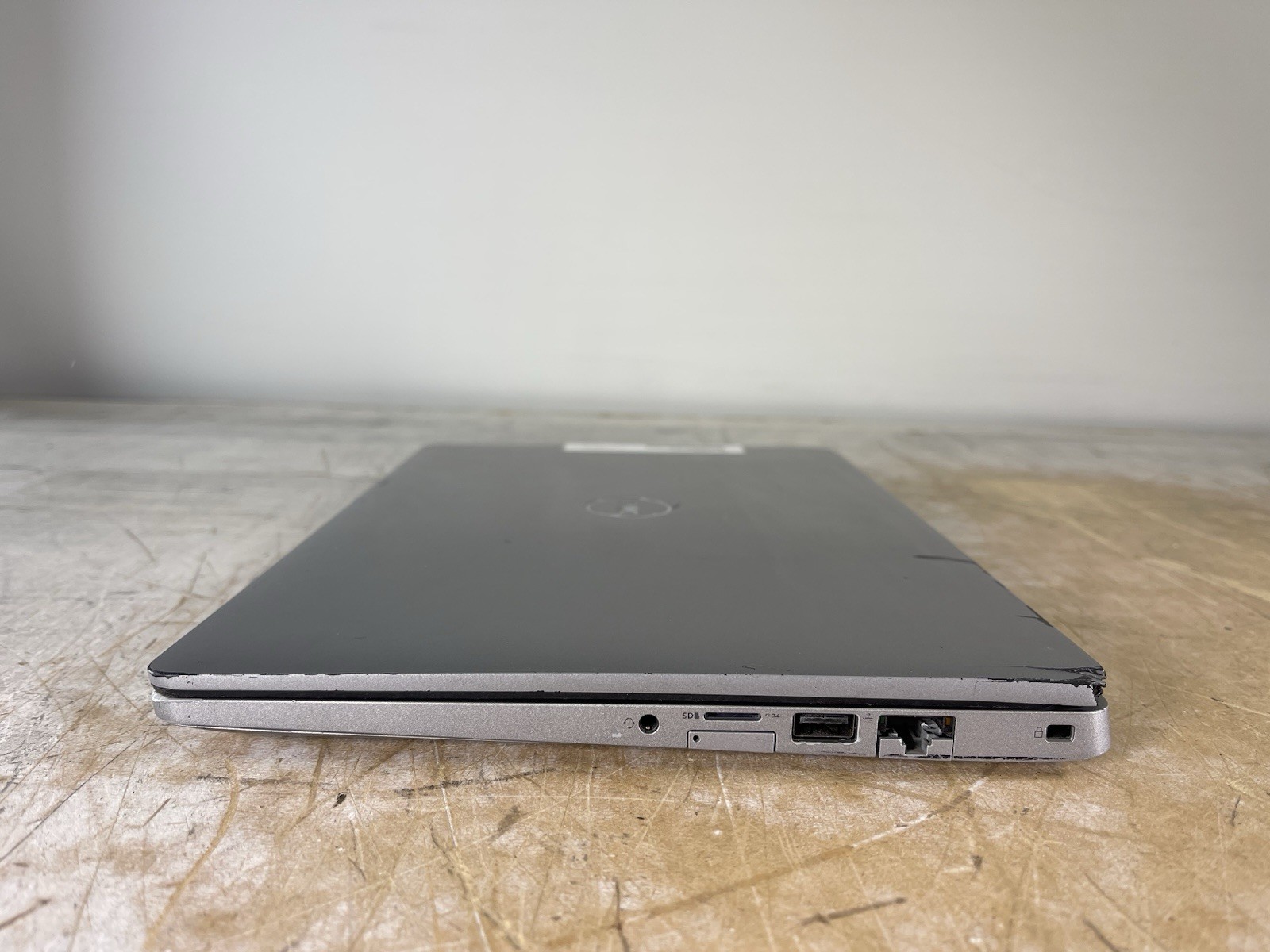 DELL LATITUDE 5310 i5-10210U @ 1.60GHz, 4GB RAM, NO HDD/OS