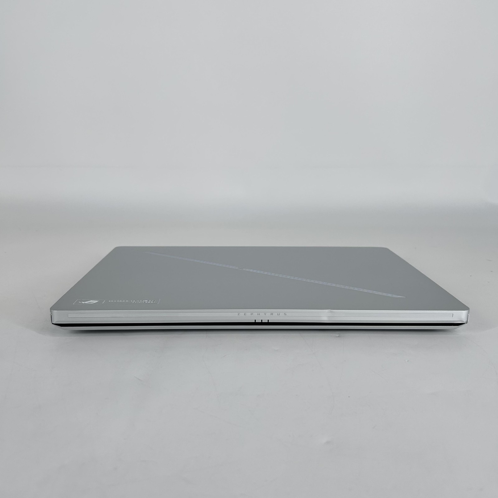 Asus ROG Zephyrus G14 GA403 14 QHD+ 2.GHz Ryzen AI 9 HX 370 32GB 1TB RTX 5070 Ti