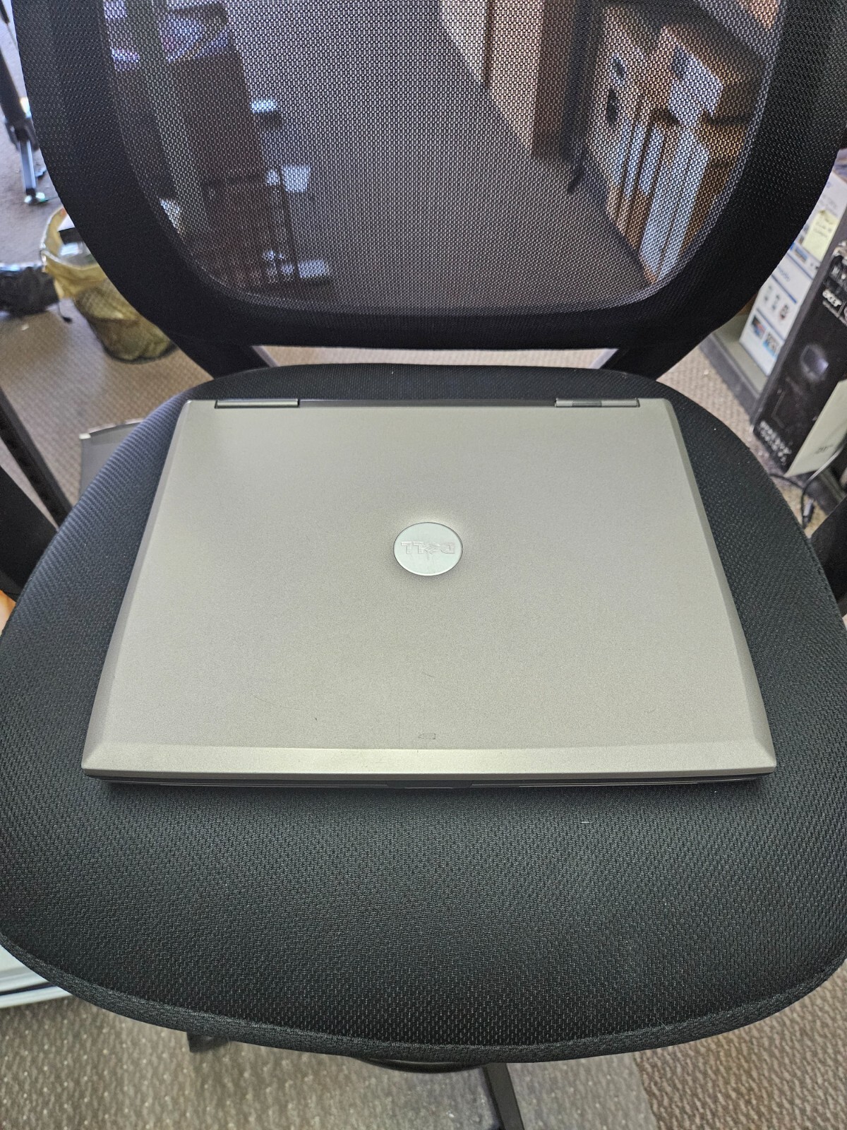 Dell D520 2.00GHz / 4g ram / 240g ssd / 15″ Retro Windows 7 Laptop / Serial